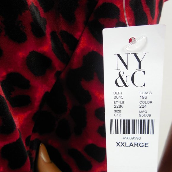 NEW YORK & CO Plus Size Top 2XL Red Animal Sleeveless Blouse Stretch Velvet - Picture 5 of 9